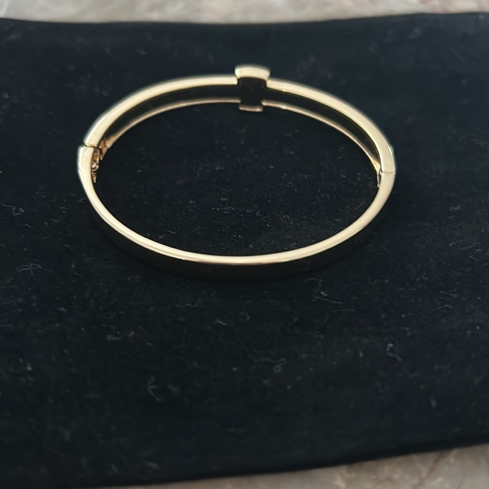 Brand new never worn costume jewelry bracelet - Picture 5 of 6